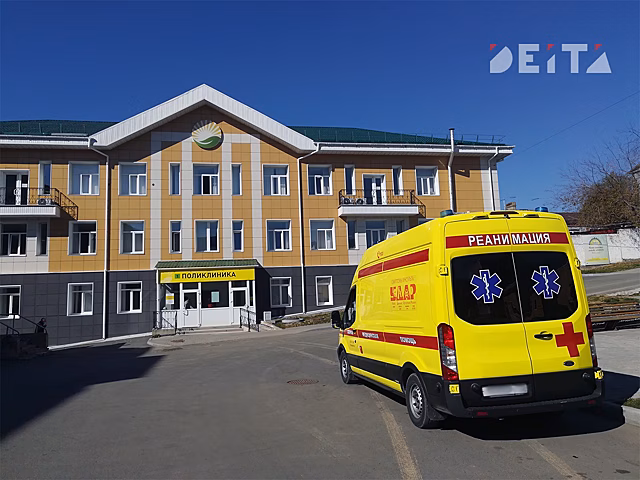 Скорая помощь не успела к роженице из-за запаркованных дворов во Владивостоке