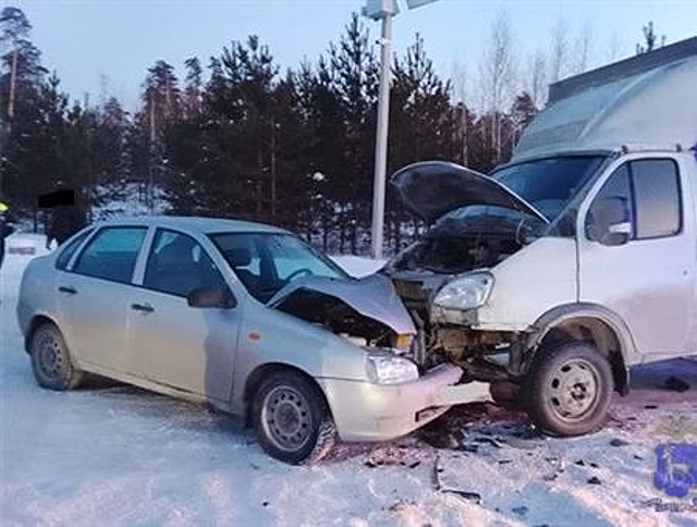 Водитель Lada Kalina и "Газели" не поделили грунтовку в Тольятти