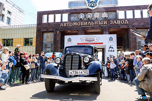 Уникальные «Чайки», «Победы» и «Волги» вернулись в родные края. Смотрим кадры с нижегородского ралли