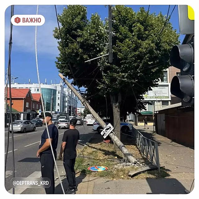 На оживленном перекрестке в Краснодаре на двое суток отключили светофоры
