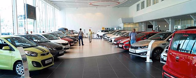 В России компании переходят на отечественные авто из-за высокой цены на иномарки