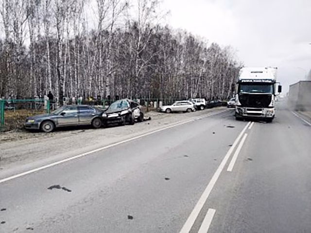 Водитель «Лады Гранта» погиб в ДТП на трассе под Новосибирском