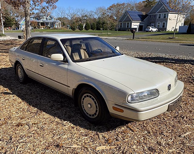 Один из первых Infiniti Q45 1992 года выставили на аукционе по цене Lada Vesta