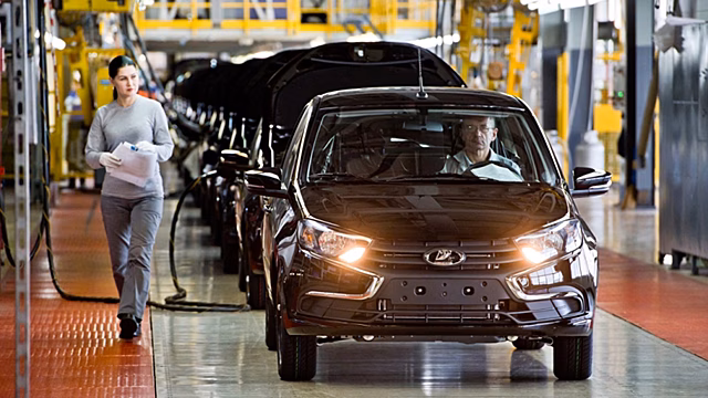 В 2024 году штат АвтоВАЗа увеличился на 2,5 тысячи сотрудников