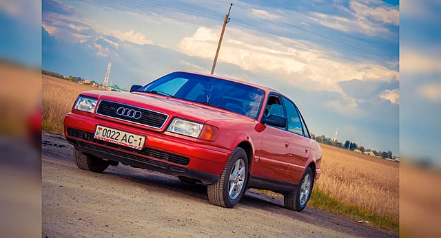 Суперкары не ожидали от старой Audi 100 такой скорости