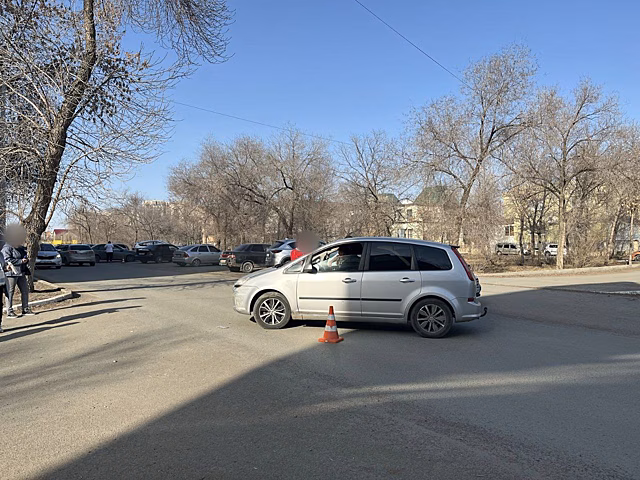 В Оренбурге в результате столкновения трех машин пострадал пешеход