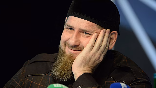 Кадыров прокатился по Грозному на мотоцикле из Белоруссии