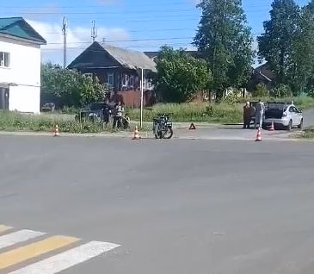 Подростки на мопеде пострадали в ДТП в Красных Баках