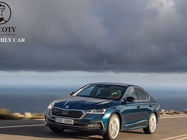 ŠKODA OCTAVIA стала победителем всемирного конкурса "Женский автомобиль года 2020" в номинации "Семейный автомобиль"