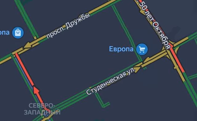 В Курске из-за ДТП на перекрестке Дружбы и Энтузиастов образовалась пробка
