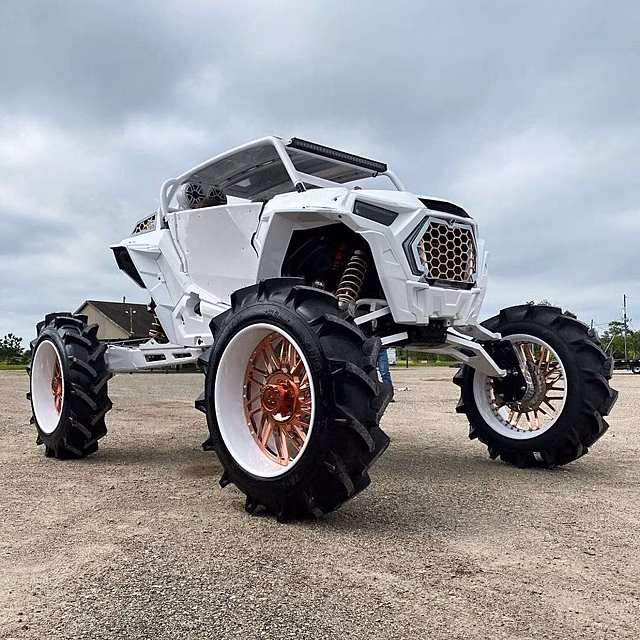 Как вам Polaris RZR на портальных осях с колёсами от Forgiato?