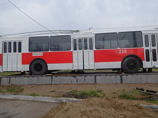 В Чите установили ретро-памятник вместо адского