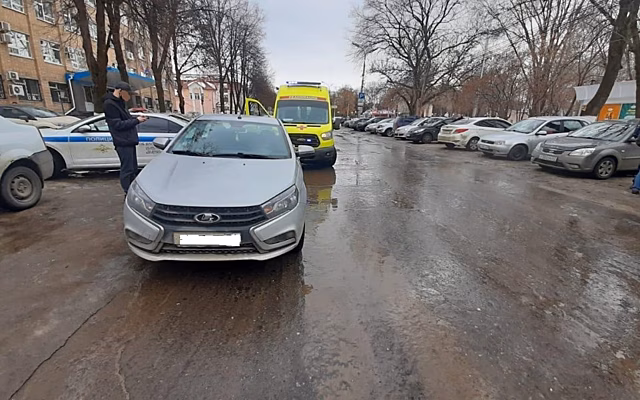 В Рязани мать с пятилетним ребёнком попали под автомобиль