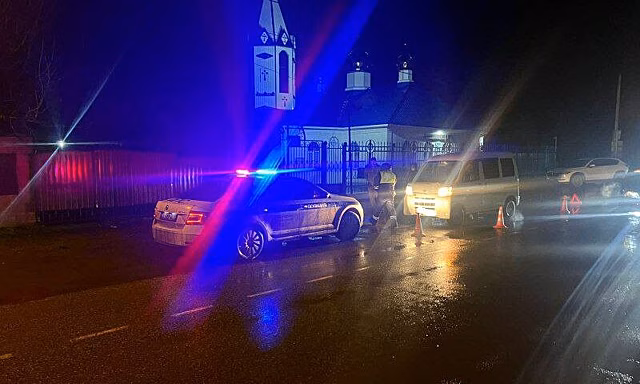 Иномарка сбила подростка на дороге под Краснодаром