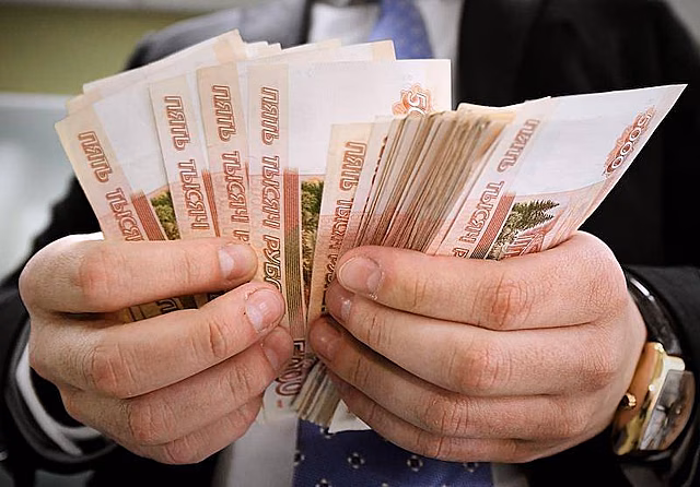 Бывший первый зампред правительства российского региона признался в получении взятки