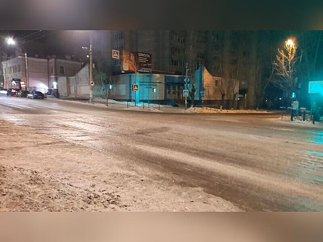 «Даже песком не посыпали»: ледяной коллапс продолжается в Чите
