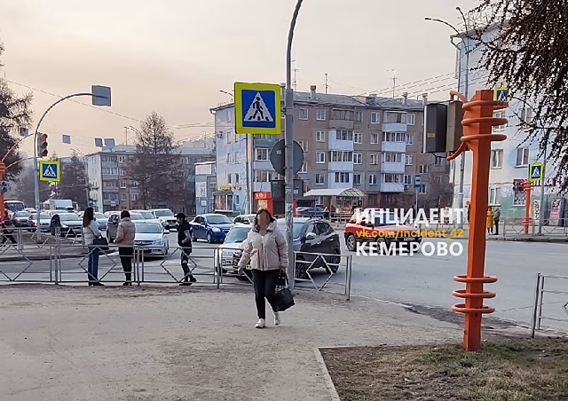 Иномарки столкнулись на перекрестке в центре Кемерова