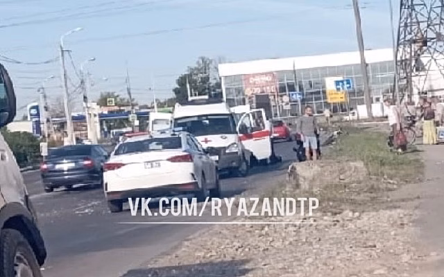 В Рязани 24-мотоциклист на Suzuki Katana влетел в бордюр и попал в больницу