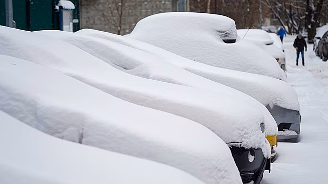 Автоэксперт Баканов рассказал, как разморозить бачок омывателя и замок на двери