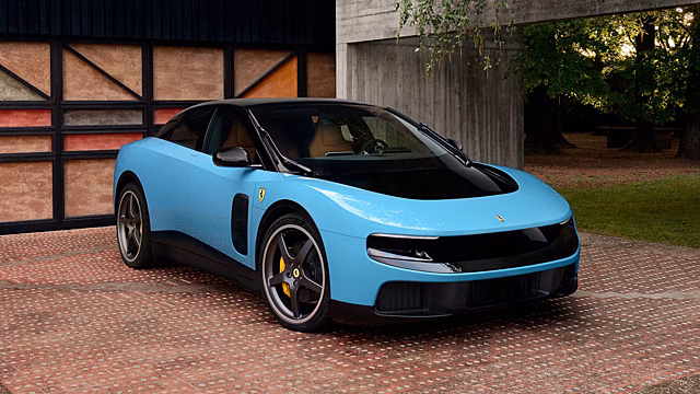 Представлен первый электрический Ferrari: фанаты в шоке