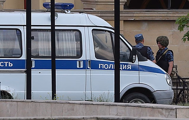 Источник: один полицейский погиб, два боевика уничтожены в Грозном