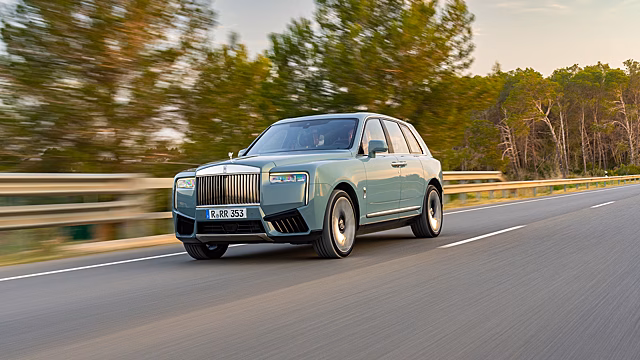 Богатые российские автомобилисты предпочитают Rolls-Royce Cullinan