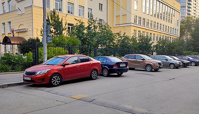 Эксперты назвали авто, которые чаще нарушают ПДД