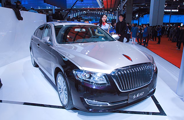Hongqi вместо Mercedes: будет ли в России спрос на номенклатурный автомобиль китайской политической верхушки?