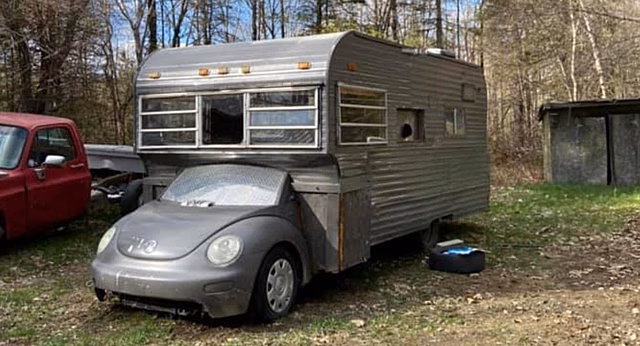 Этот Volkswagen Beetle, вероятно, самый нелепый кемпер в мире