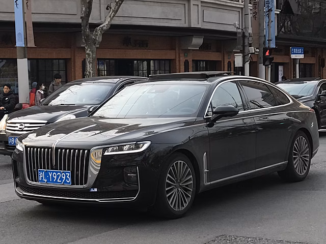 Обновленный седан Hongqi H9 получит турбомотор мощностью 337 л.с.