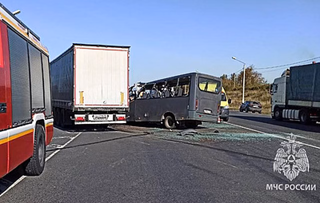 В ГИБДД назвали причину ДТП в Нижегородской области с грузовиком и маршруткой