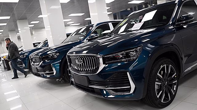 Импорт новых автомобилей в Россию в апреле вырос на 42%