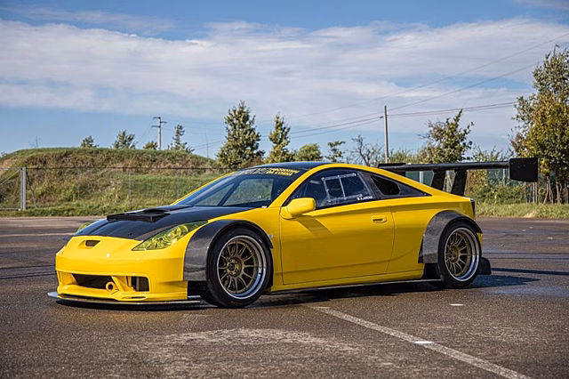 Toyota Celica оснастили 3,6-литровым V8 от Ferrari