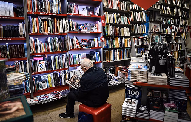 В России сняли с продажи скандальную книгу Сорокина