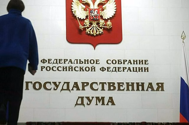 Депутат рассказал, куда сообщать о захламлении пандусов в подъездах