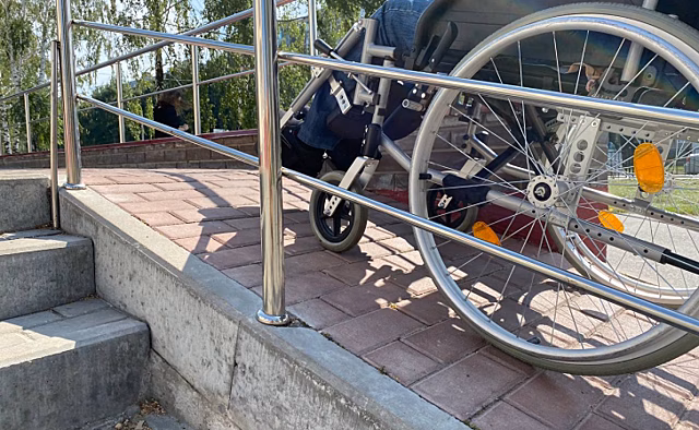 В Курске перевозчика обязали переделать автобус под нужды людей с ОВЗ