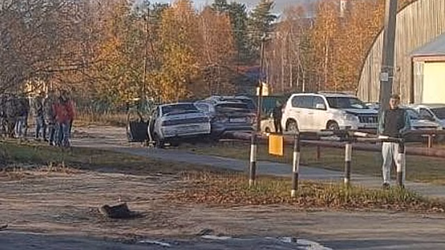 В Ноябрьске произошло тройное ДТП на улице Энтузиастов. ВИДЕО