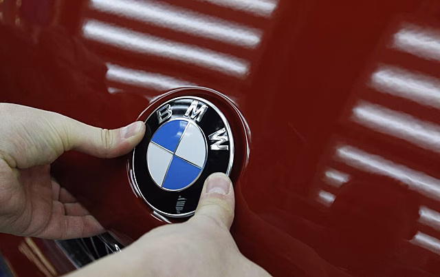 Ушедший из России автогигант стал лидером по продажам премиум машин в стране