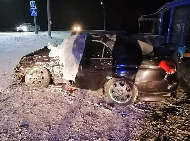 В Зее в жёстком ДТП погибли водитель и пассажир иномарки