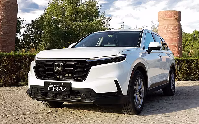 Honda CR-V шестого поколения продается в РФ от 3,49 млн рублей