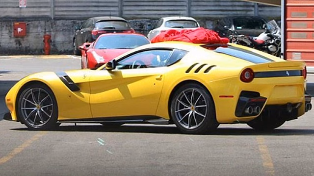 Фотошпионы рассекретили суперкар Ferrari F12 Speciale