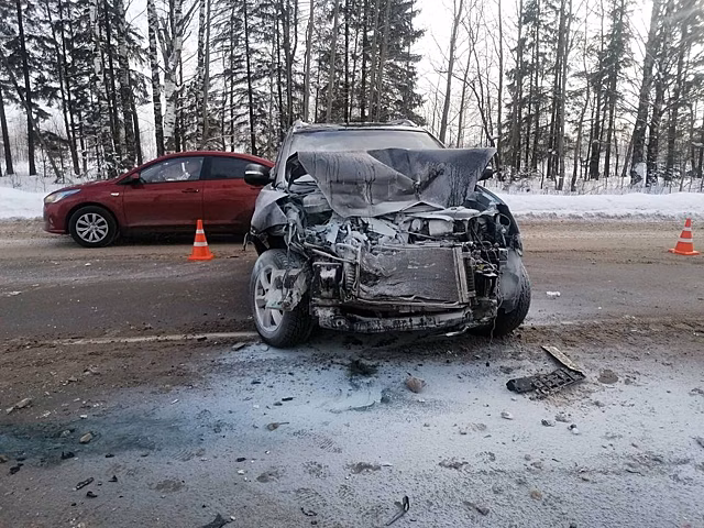 В Кирово-Чепецком районе пьяный водитель иномарки врезался в бензовоз