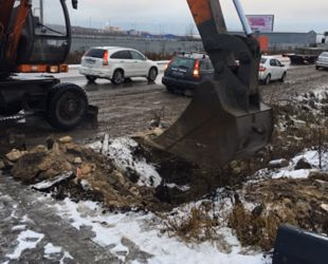 На Колтушском шоссе ликвидируют незаконные съезды