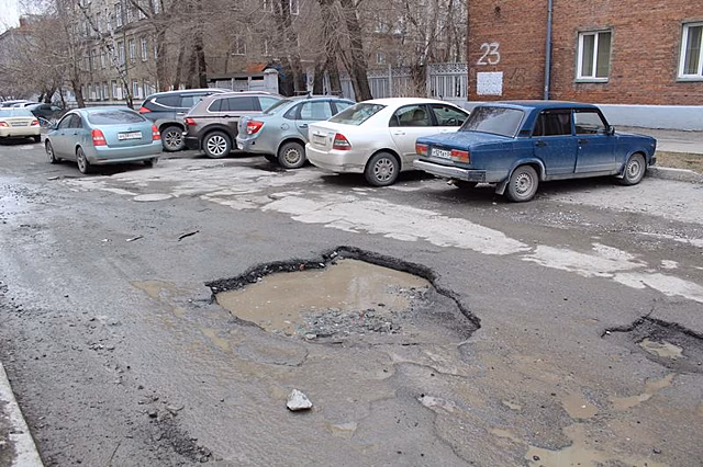 Главную причину проблемного состояния дорог и плохого асфальта назвал мэр Новосибирска