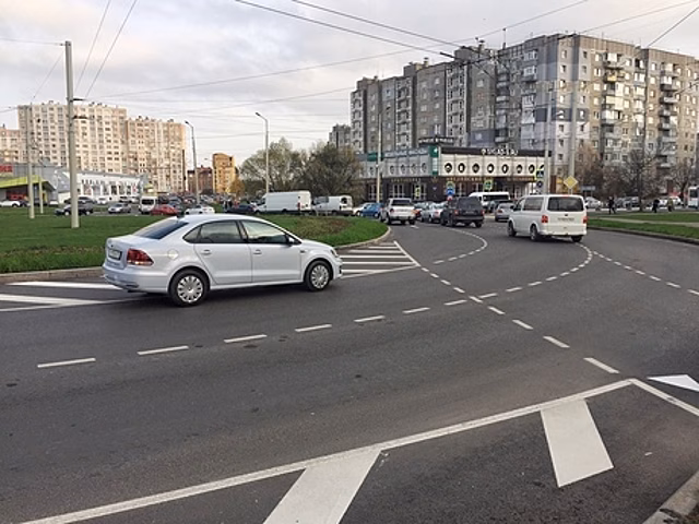 «Ездить по понятиям может только местный житель»: московский эксперт — о круговых дорожных развязках в Калининграде