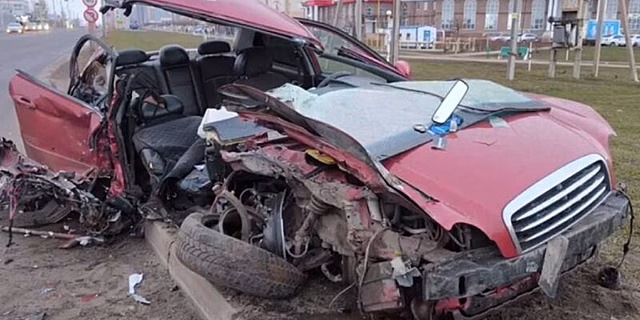На проспекте Дериглазова в дтп погибли девушка