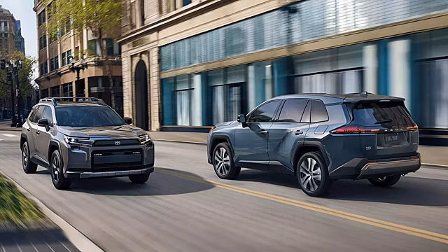Россияне стали активнее покупать автомобили Mazda и Toyota