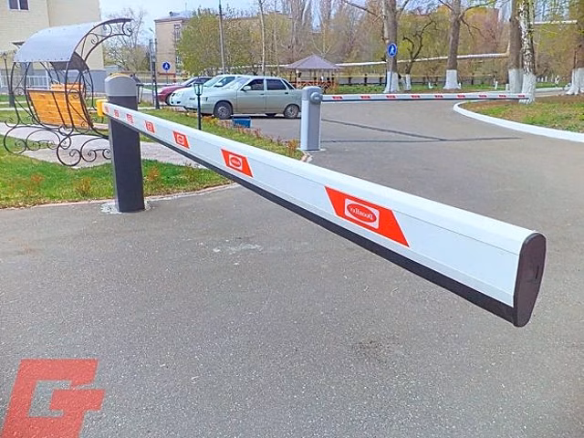 Более полутора тысяч автомобилистов Москвы оформили абонементы на парковки со шлагбаумами на октябрь