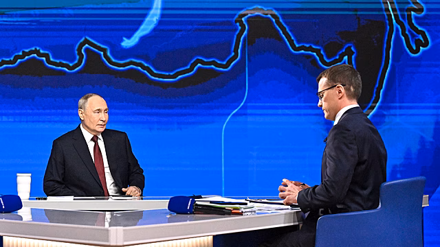 «Так тоже бывает, но редко». Путин рассказал о поездках по Москве за рулём