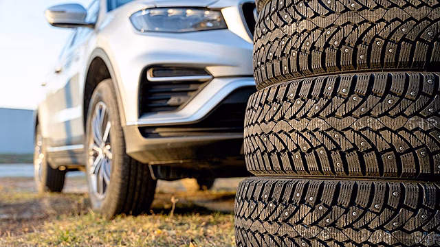 Сколько будет стоить «переобуть» авто весной в Москве